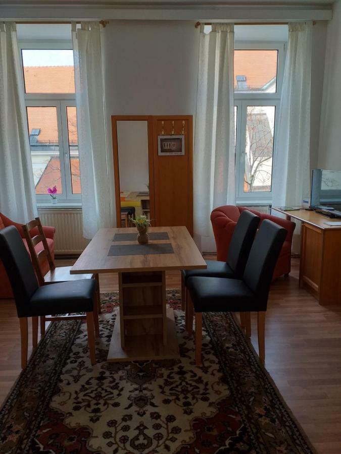 Ferienwohnung Schloessel 26/18 Vienna Esterno foto