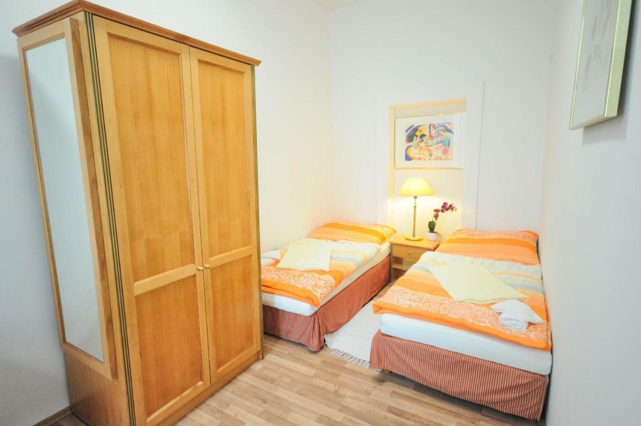 Ferienwohnung Schloessel 26/18 Vienna Esterno foto